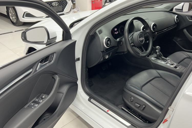 Used Audi A3 2019 Limousine 35 TFSI Fashion Edition China VI Emission Standard