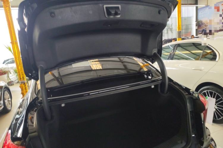 Used Hongqi H5 2024 1.5T DCT Smart Connect Flagship Edition Trunk
