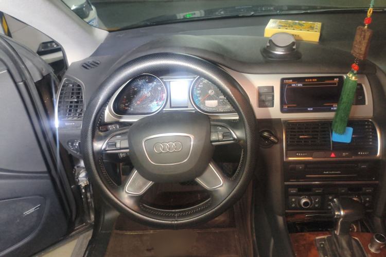 Used Audi Q7 2015 35 TFSI Sport Edition Steering Wheel