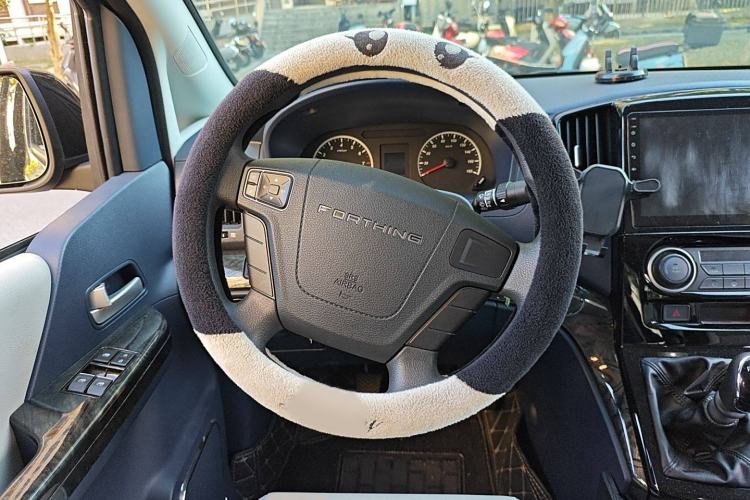 Used FORTHING Lingzhi PLUS 2024 1.5T Manual Luxury 7-Seater
