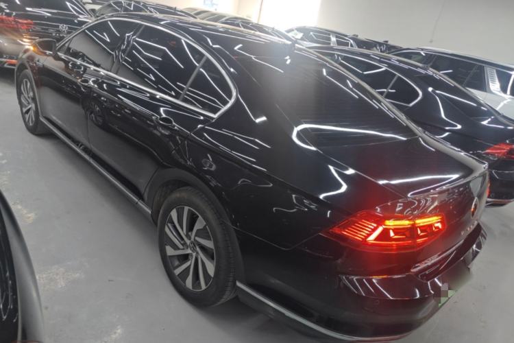 Used Volkswagen Magotan GTE Plug-in Hybrid 2022 GTE Luxury Model Exterior 2