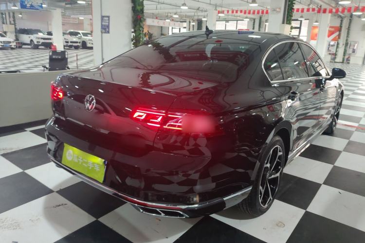 Used Volkswagen Magotan 2023 2 Million Units Commemorative Edition 330TSI DSG Luxury Version Rear Right 45 Deg