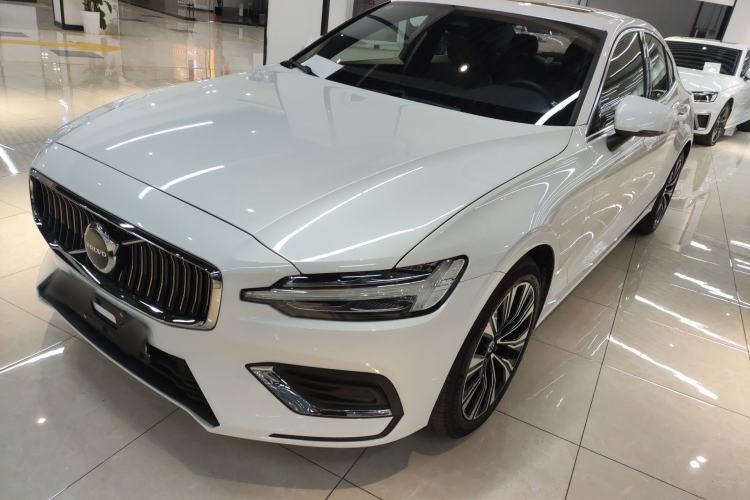 Used Volvo S60 2025 B4 Zhiyuan Luxury Edition