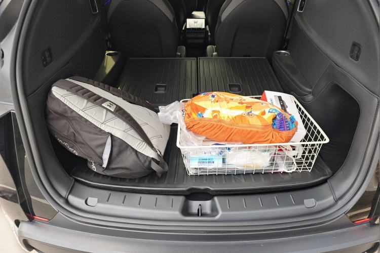 Used Tesla Model Y L 2025 Model Long-Range All-Wheel-Drive Version
