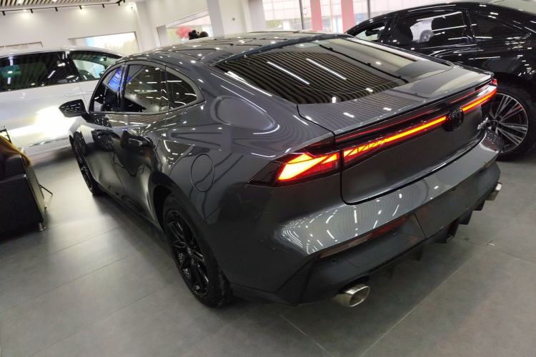 Used Changan UNI-V 2023 1.5T Prestige Model