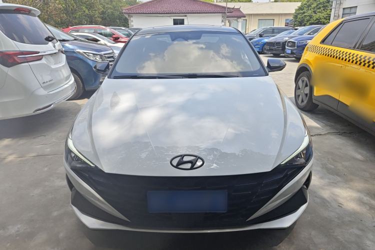 Used Hyundai Elantra 2022 1.5L CVT 20th Anniversary Edition

