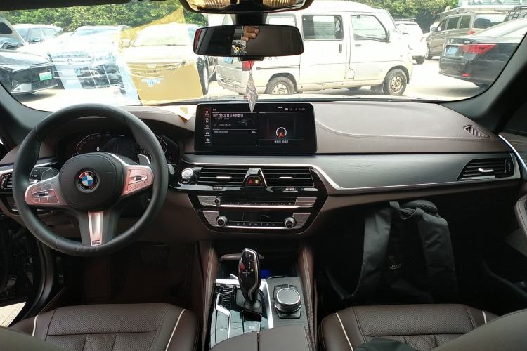 Used BMW 5 Series 2022 Second Facelift 530Li Leading Edition M Sport Package