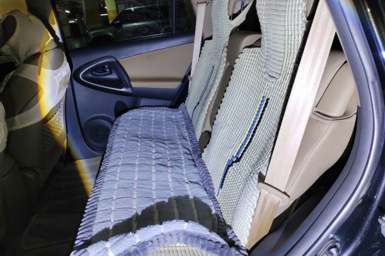 Used Toyota RAV4 2012 Luxurious Edition 2.0L Automatic All-Wheel Drive