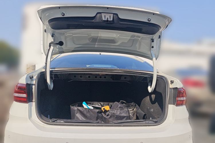 Used Volkswagen Lavida 2023 300TSI DSG Full-Comfort Edition Trunk