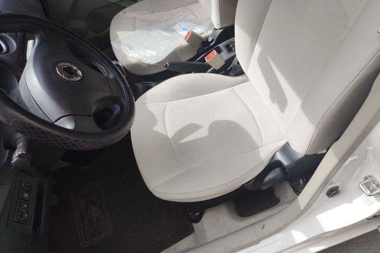 Used Dongfeng Junfeng ER30 2018 Base Model
