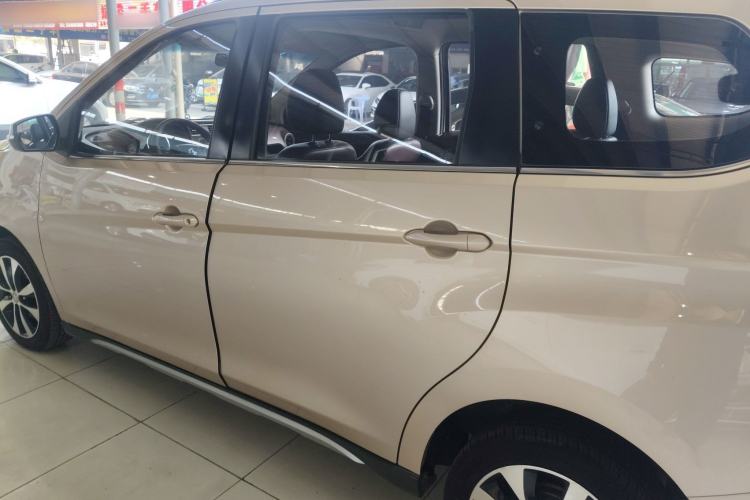 Used Venucia M50V 2017 1.6L XL CVT Luxury Edition