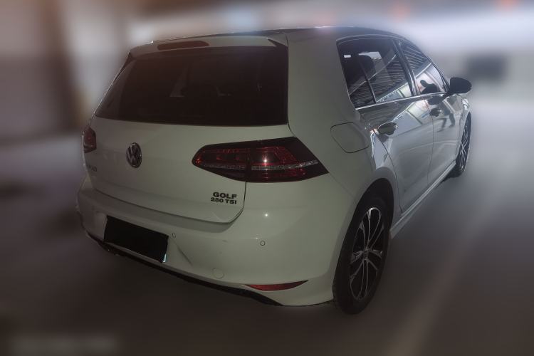 Used Volkswagen Golf 2016 1.4TSI Automatic R-Line
