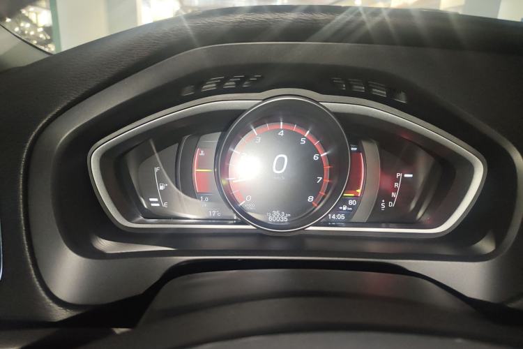 Used Volvo V40 2017 T3 Zhiya Edition
