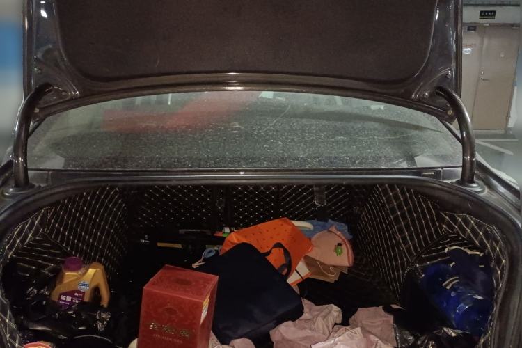 Used Volkswagen Magotan 2015 1.8TSI Prestige Model Trunk