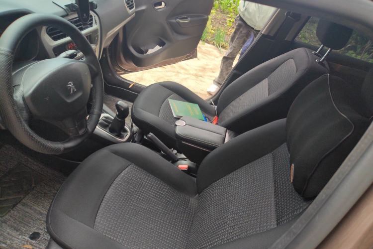 Used Peugeot 301 2014 1.6L Manual Comfort Edition
