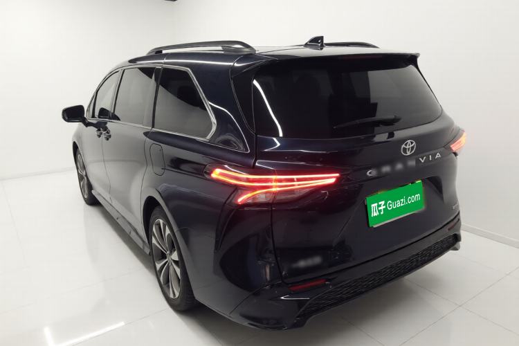 Used Toyota Granvia 2023 2.5L Hybrid Flagship VIP Edition Exterior 2