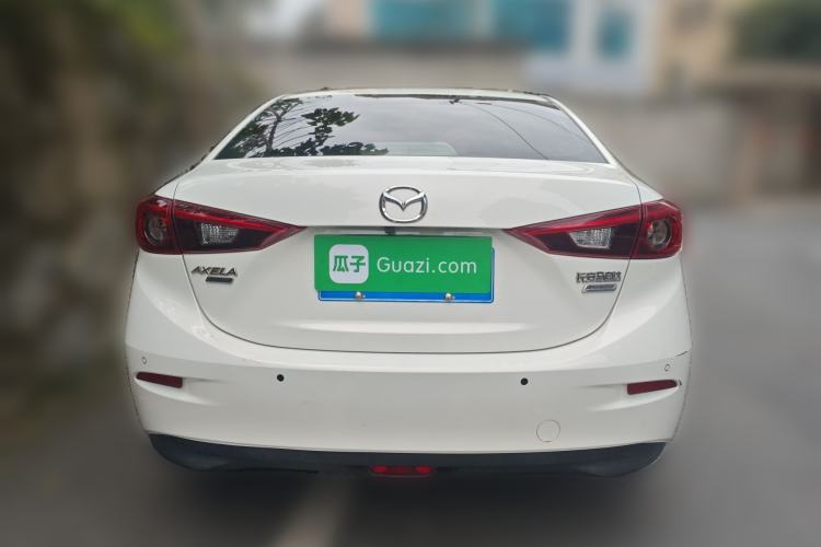 Used Mazda 3 Axela 2017 Sedan 1.5L Automatic Luxury Model China VI Standard
