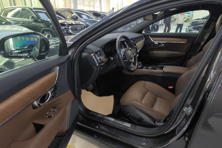 Used Volvo S90 New Energy 2022 T8 eDrive Hybrid Luxury Edition