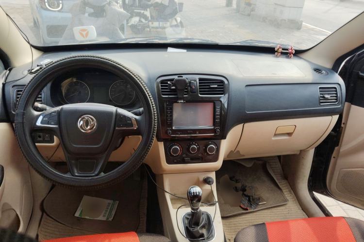 Used Dongfeng Fengon 360 2015 1.5L Manual Comfort II 7-Seater