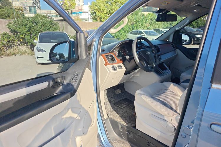 Used SAIC MAXUS G10 2016 2.0T Automatic Elite Edition