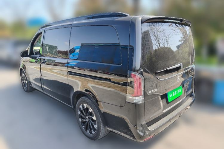 Used Mercedes-Benz V-Class 2024 V 300 Pilot Edition Rear Left 45 Deg