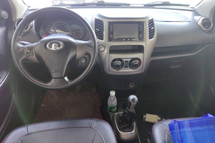 Used Great Wall M4 2012 1.5L Manual Luxury Version Center Console