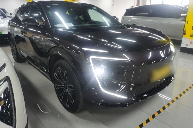 Used Avatr 07 2024 Pro+ All-Electric Version Front Right 45 Deg