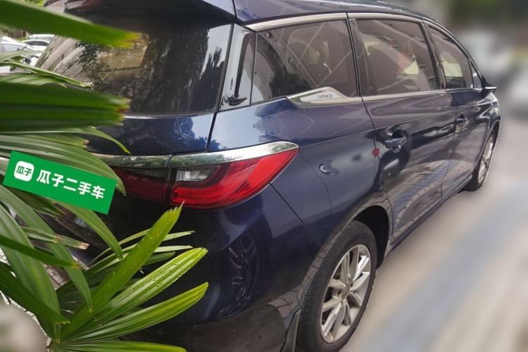 Used BYD Song MAX 2019 1.5T Manual Smart Connect Ruiyi Model 7 Seats China V Emission Standard Rear Right 45 Deg