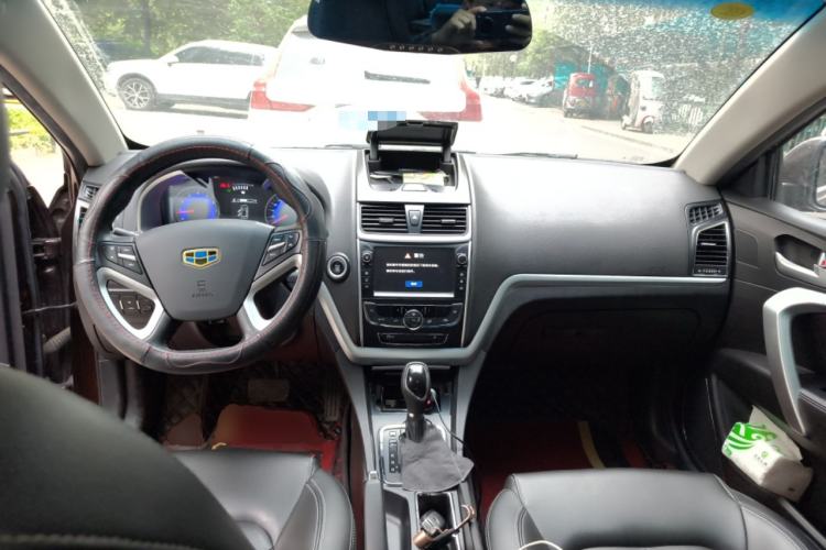 Used Geely Auto Emgrand 2016 Sedan 1.5L CVT Upward Version Center Console