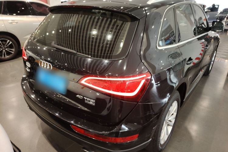 Used Audi Q5 2015 40 TFSI Technology Edition Rear Right 45 Deg