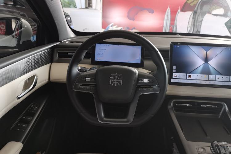 Used BYD Qin PLUS 2025 DM-i Smart Drive 120KM Superior Model
