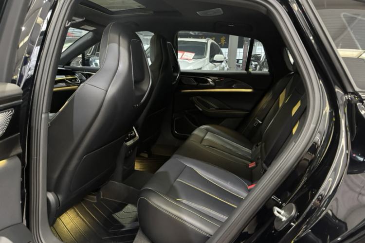 Used Hongqi H6 2023 2.0T ZhiShang Version
