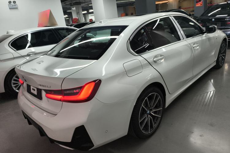 Used BMW 3 Series 2025 325Li M Sport Package Rear Right 45 Deg