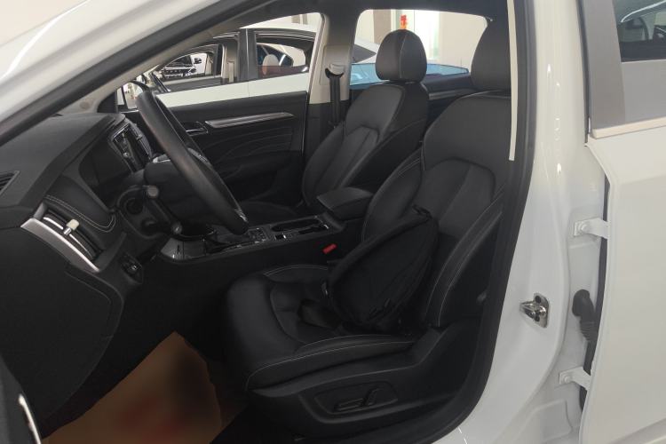 Used Roewe i6 2020 PLUS 1.6L CVT 4G Connected Glory Flagship Edition
