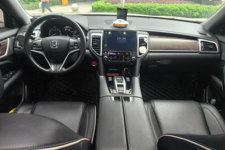 Used Honda UR-V 2017 370TURBO 2WD Prestige Edition China V Center Console