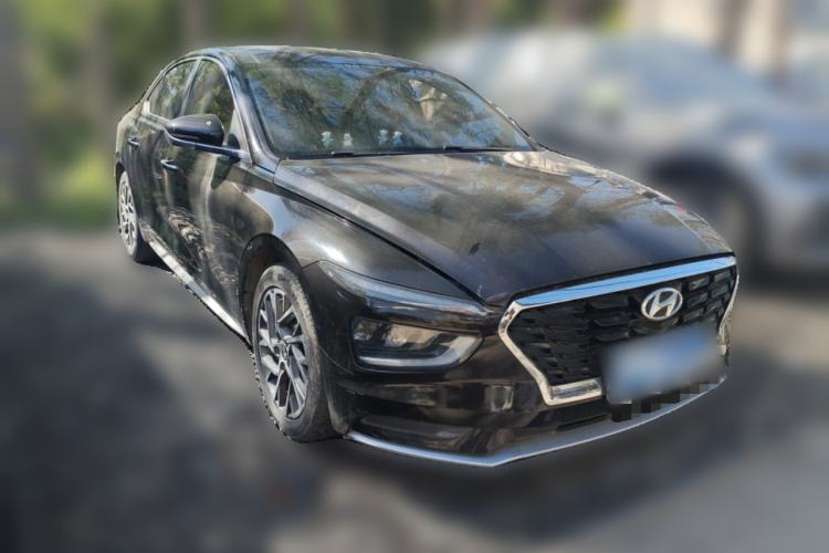 Used Hyundai Mistra 2021 1.8L CVT GLX Elite Edition Front Right 45 Deg