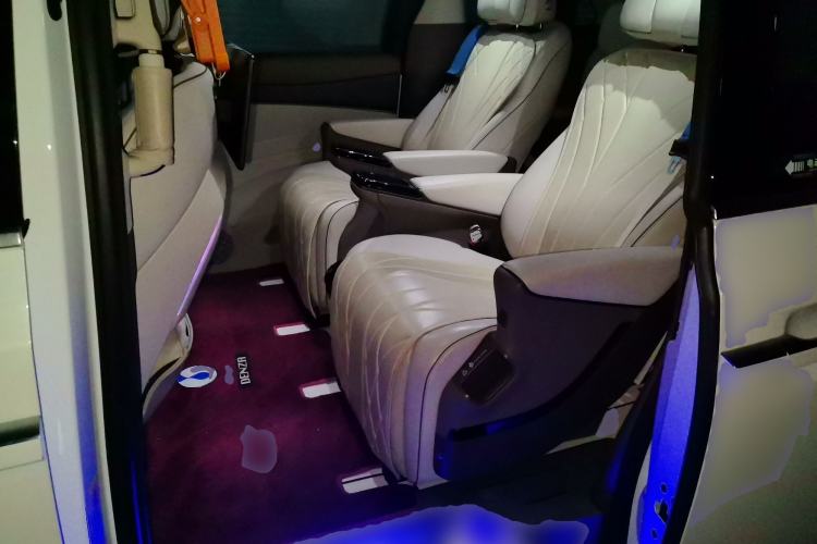 Used Denza D9 2022 DM-i 970 Four-Wheel Drive Prestige Model
