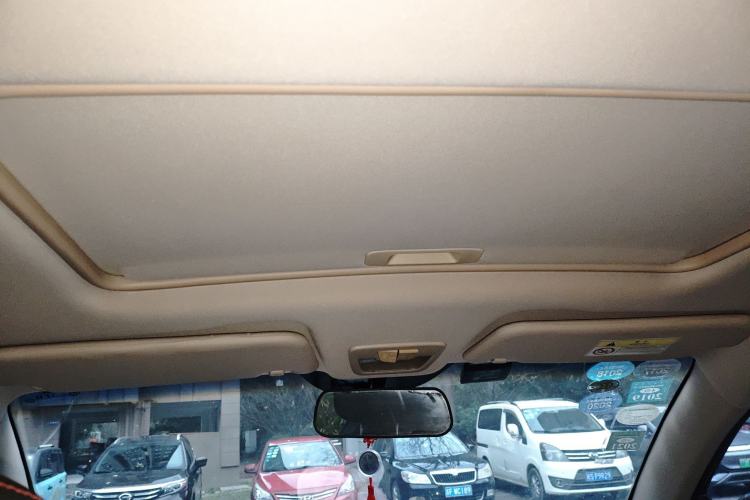 Used Baojun 560 2015 1.8L manual luxury version
