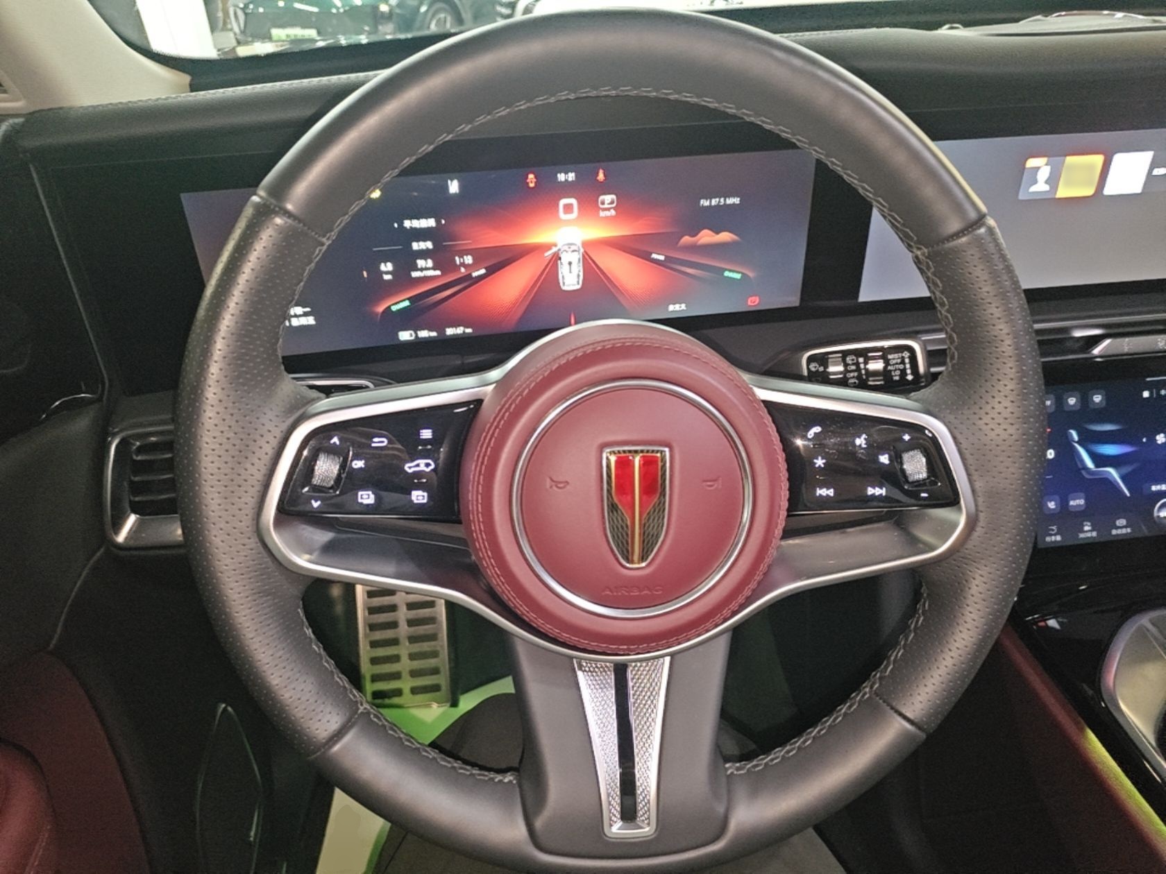 Hongqi E-HS9 2022 690 km Range Flagship Edition Six Seats — снимка 13