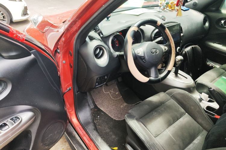 Used Infiniti ESQ 2014 1.6L Spontaneous Edition