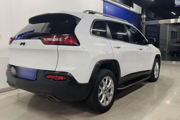 Used Jeep Cherokee 2016 2.4L Leading Edition
