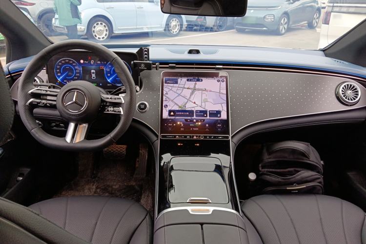 Used Mercedes-Benz EQE 2022 350 First Edition Special Version Center Console
