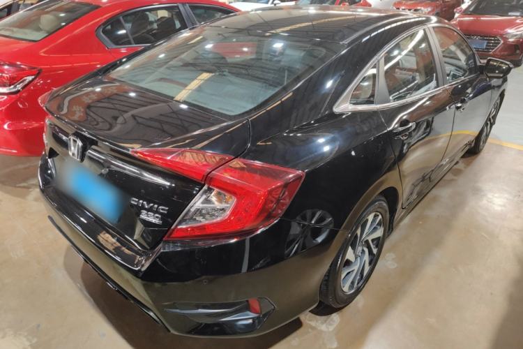 Used Honda Civic 2016 220TURBO CVT Luxury Edition
