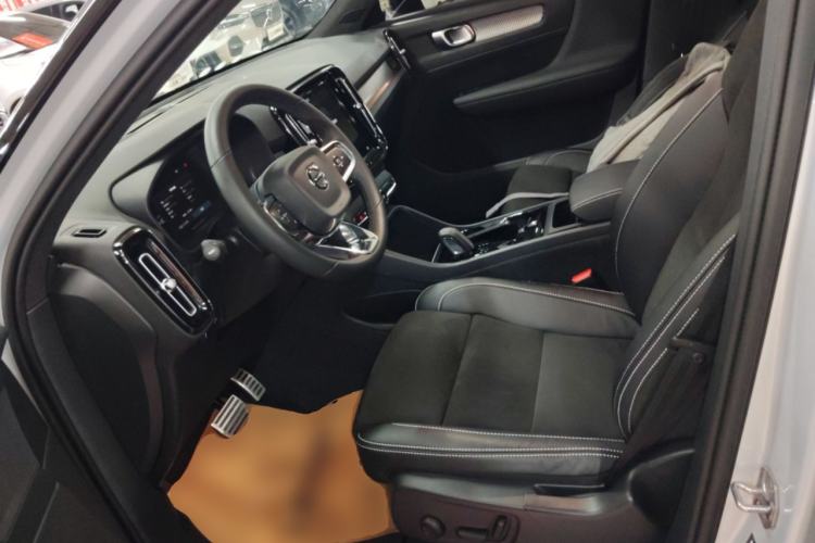 Used Volvo XC40 New Energy 2022 Four-Wheel Drive High-Performance Version Left Front Seat