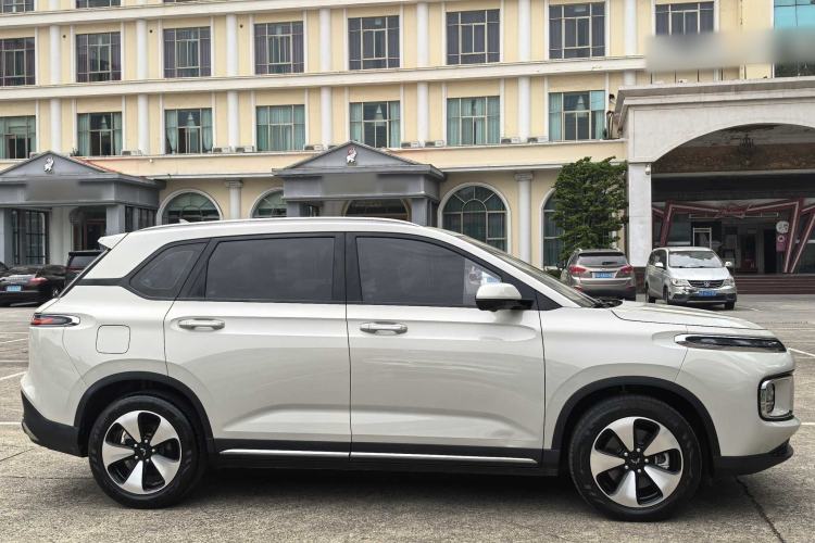 Used Wuling Xingyun 2023 2.0L DHT Flagship Edition

