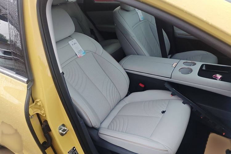 Used Baojun Enjoy 2025 Plug-in Hybrid 140km Luxury Edition
