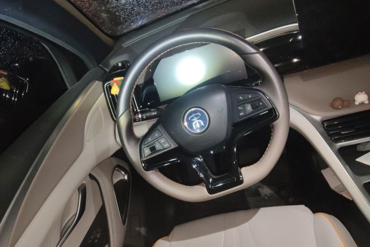 Used BYD Song Pro New Energy 2024 HONOR Edition DM-i 71KM Navigation Model Steering Wheel