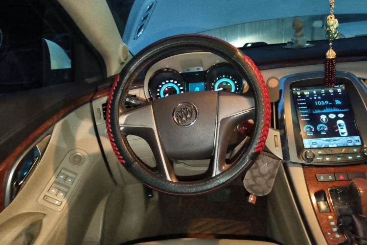 Used Buick LaCrosse 2011 2.4L SIDI Elegant Edition