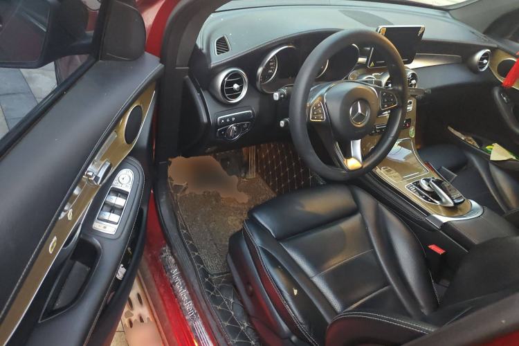 Used Mercedes-Benz GLC Coupe 2017 GLC 260 4MATIC Coupe SUV
