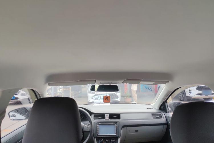 Used Skoda Rapid 2016 1.6L Manual Front-Wheel-Drive Version Headliner